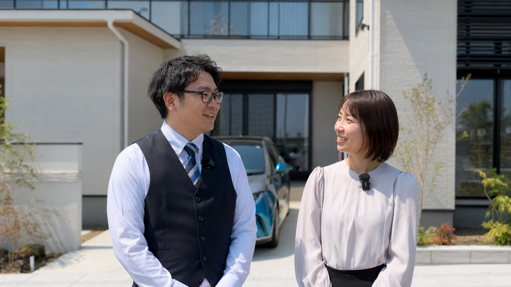 二人バストアップ・会話の掛け合い