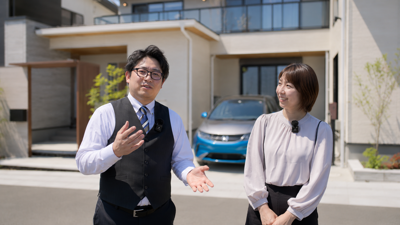 二人バストアップ・期待感を言葉にする会話
